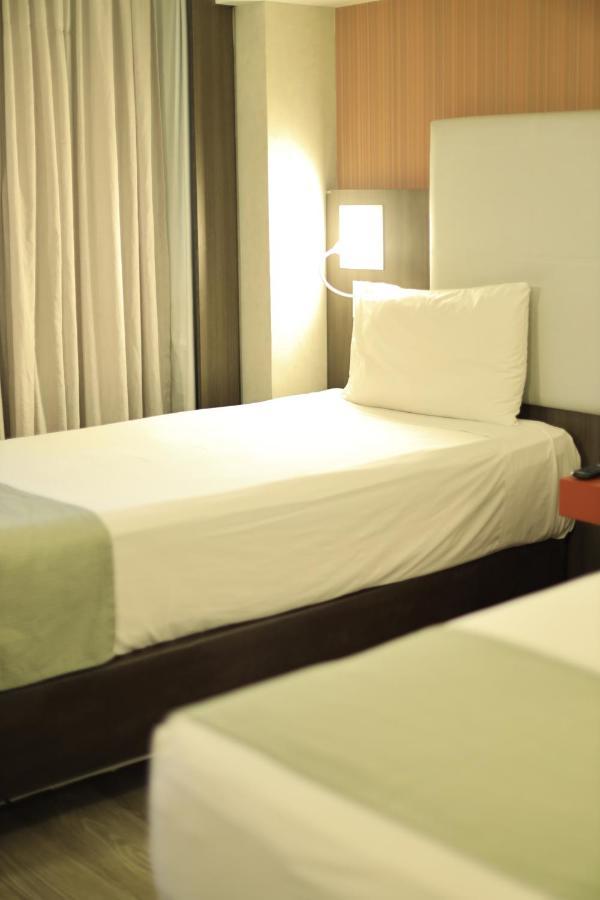 Hotel Esuites Recreio Shopping 4*